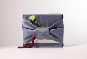 Open image in slideshow, Gift Wrapping

